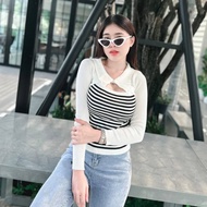 thaimultishop เสื้อครอปแขนยาว แต่งกระดุม ทรงคอโปโล ผ้าทอสัลบคาดสี รุ่น เี้ B-025-2-A