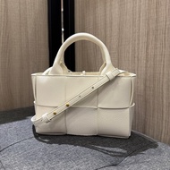 極新 BV Candy Arco 白色大格全皮編織手提包 斜背包