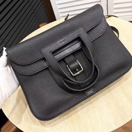 Hermes Halzan 31
Noir x phw