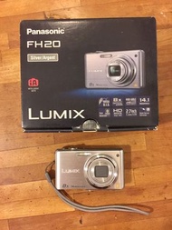 Panasonic Lumix FH 20 digital camera數碼相機