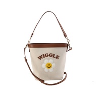 wiggle wiggle | กระเป๋าถือสไตล์ใหม่แบบน้ำ