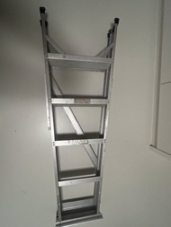 鋁合金摺疊梯