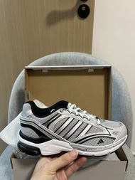 adidas Spiritain 2000低幫跑步鞋 男女同款 灰銀黑色