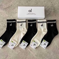 A alo Boxed Socks Men Women Cotton Socks Mid-Tube Sports Style Letter Socks Four Seasons Sweat-Absor