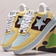 Bape Sta Ape Head Low-Top แฟชั่นรองเท้าผ้าใบอินเทรนด์ผู้ชายรองเท้าผู้หญิงสีเหลืองน้ําตาล