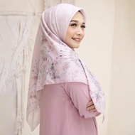 Mandjha Madina Pink Scarf Jilbab Hijab Segi Empat Ivan Gunawan Voal