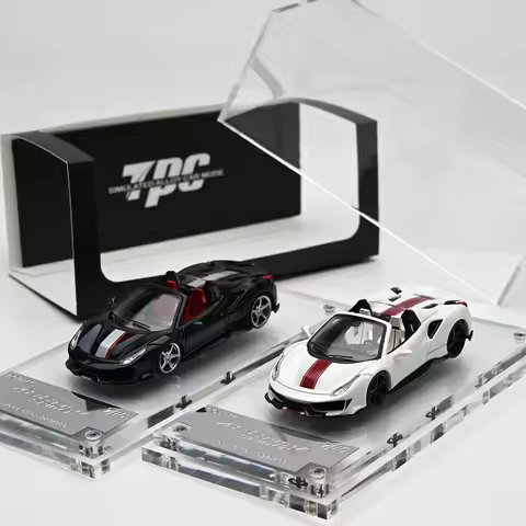 TPC 1:64 Novetic 488 Pista Spyder Diecast Model Car