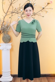 Đầm xòe trung niên cho mẹ - Cổ tim kết hoa tay ngắn - Đen xanh đậu - TTV Store thời trang nữ TTV1898