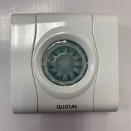 Qusun QS-601/604 AC 100-250v 25w - 200w 紅外線人體智能感應開關 入牆式
