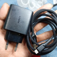 Original second hand aukey charger
