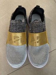 APL Techloom Bliss 女士運動鞋銀黑色