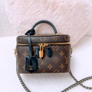 Lv vanity PM 老花盒子包/化妝包