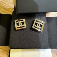 CHANEL 25K 全新 雙C方型耳環