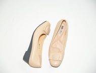 รองเท้าเเฟชั่นผู้หญิงเเบบคัชชูส้นเตี้ย No. 688-71 NE&amp;NA Collection Shoes