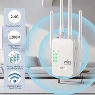 1200Mbps Dual-Band WiFi Range Extender (2.4G/5G), Plug-And-Play Repeater With 4 Antennas, Enhances C