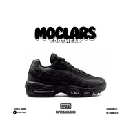 Nike Air Max 95 Essential "Triple Black"