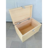 Wooden box 40 x 30 x 30 cm