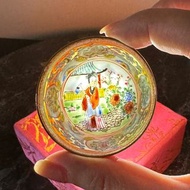 紅樓夢 王熙鳳 手繪 廣彩 金漆 薄胎瓷 茶杯 (古玩)