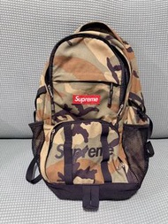 Supreme 迷彩背包