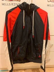 💰原價2800💰NIKE KYRIE KI 風衣外套❗️保證正品❗️很少穿 黑紅白拼接 復古 風衣外套 男女都可穿