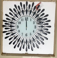 Đồng Hồ Treo Tường Tròn Mặt Trời Màu Vàng - Đồng hồ trang trí con công MT38 MT50 MT60