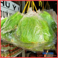 String 10 bags of square rice paper mixed with pandan cheese