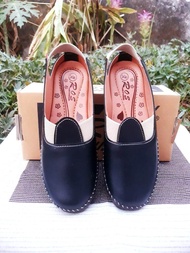 SENDAL SEPATU WANITA / SEPATU WANITA / SENDAL SLOP WANITA KICKERS / Sandals women shoes/lady shoes/w