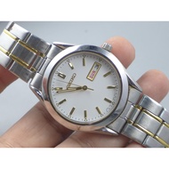 Second-Hand Japanese Vintage Watch Seiko 7N43 9080 White Dial Men's Quartz Round 40mm