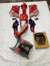 แฟริ่ง ชุดสีเคอาKR-150 รุ่นท้ายเป็ด สีแดง-เทา 11ชิ้นทั้งคันรวมถังรวมชิวหน้า ในถังใช้น้ำยาล้างสนิมและ