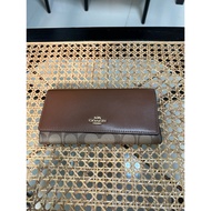 coach Wallet Size 4x7.7 Inches There Are Flaws As Shown In The Picture On The Fold.