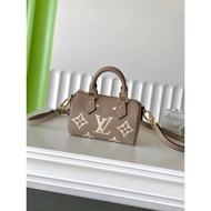 LOUIS VUITTON/LOUIS VUITTON M82890 16 x 10 x 7.5 NANO SPEEDY Full Leather Pillow Bag Variable Code C