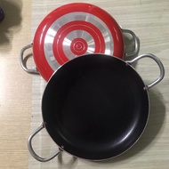 Non-stick pan with 2 handles, size 22cm. Non-stick pan