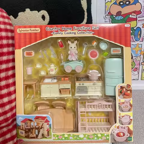 Sylvanian Families Christmas Holiday Set Miniature Tree Presents Stockings Fireplace Snowman Sleigh