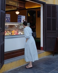 AOEM STUDIOS | PANDORA DRESS - PANDORA DRESS - Đầm Cổ V Dài Tay Phồng Thanh Lịch Có Thun Nhún