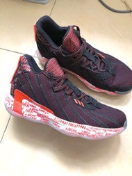 Adidas dame 7 2k us9.5