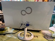 Fujitsu 桌上電腦及顯示屏