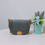 TK1852 CHANEL香奈兒灰色boy款22A BOY MESSENGER BAG CAVIAR GREY X GHW
