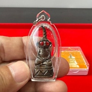 2548 Phra Ngan Lp Key Wat Seelamyong 龙婆基，红眼帕婴，底部有珠子，包好防水壳。