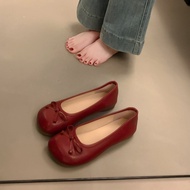 รองเท้าเดี่ยวปากตื้นแบนสีแดง ผู้หญิง ใหม่ ฤดูร้อน ฤดูใบไม้ร่วง รองเท้าบัลเล่ต์ปมผีเสื้อกลางแจ้ง Fair