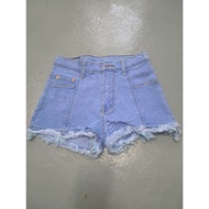 GBJ shorts jeans