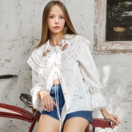 [พร้อมจัดส่ง]CLASSIC COLLAR PRINTED FAWN