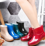 (พร้อมส่ง) รองเท้าบูทสั้นกันฝน รองเท้ากันลื่นกันน้ำ รองเท้าบูทกันน้ำ รองเท้าแฟชั่น รองเท้าผู้หญิงFL-902