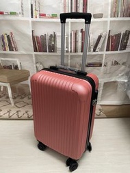 20吋輕盈登機行李箱旅行箱 20 inch lugguage for handcarry 35×22x55cm （2kg only）