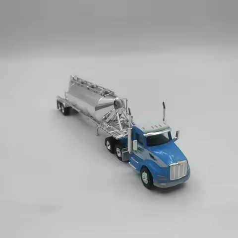 Slightly Defective 1:87 Scale Peterbilt Model 579DC With Pneumatic Tank Trailer Simulation Model Fan