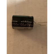 Elco capacitor 100uf / 250v