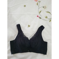 Si bra size 70/75 AB black lace mixed with rubber