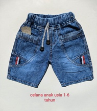 Celana pendek jeans anak motif bendera