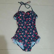 荷葉邊泳衣