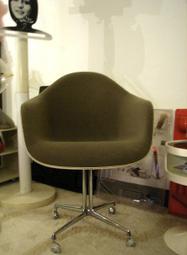 ○德國大廠Vitra○ Eames Herman Miller Armchair 70年代原版老椅