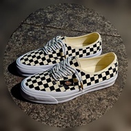 Otw Premium Auth Checkerboard Offwhite "Free Fog Lace & Aglets"